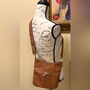 Longchamp Vintage Pebbled Leather & Logo Lined 2 front zip pockets Crossbody Bag